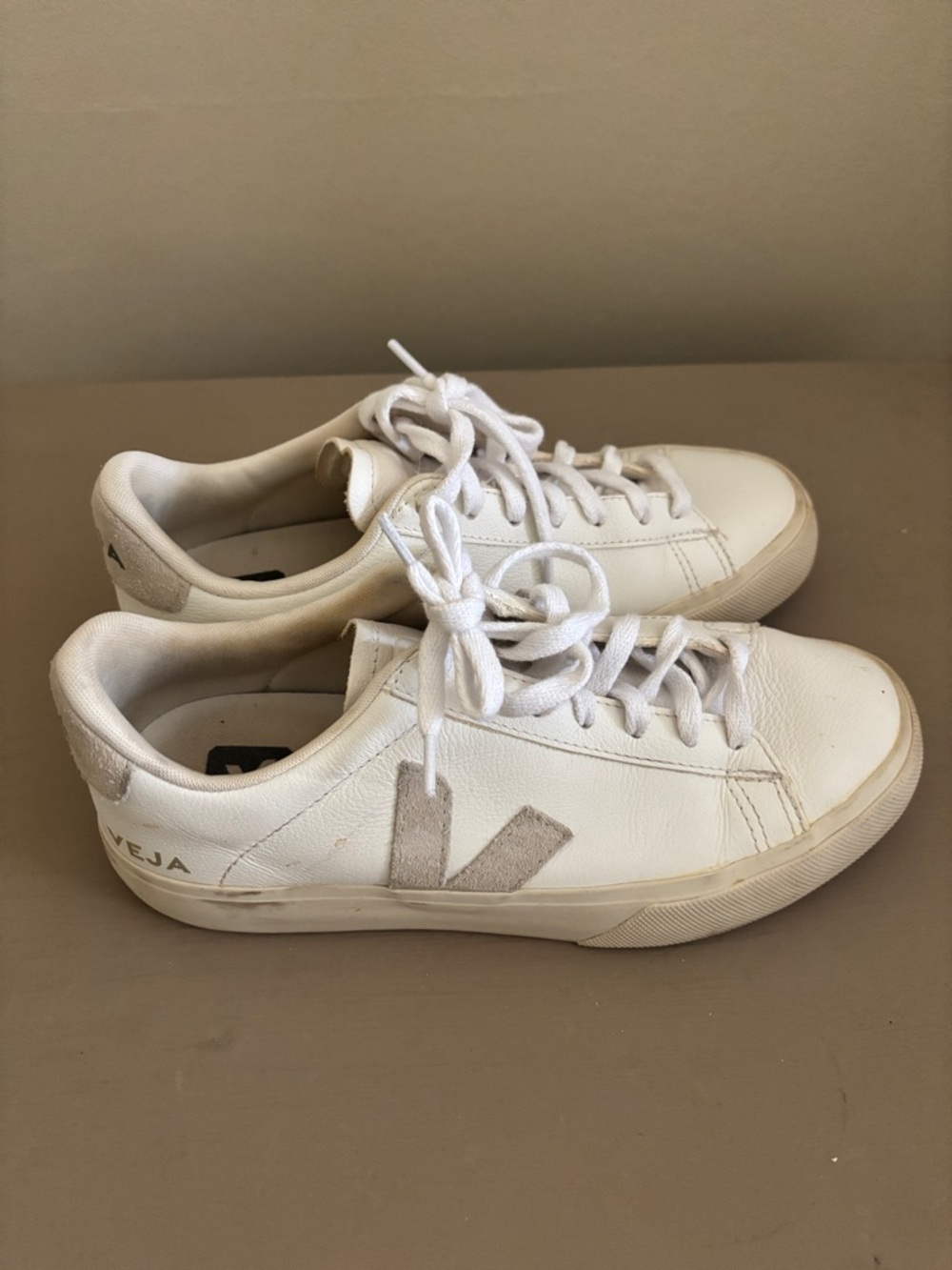 Veja White Low-Top Sneakers with Beige Suede 'V' - Picture 3 of 4